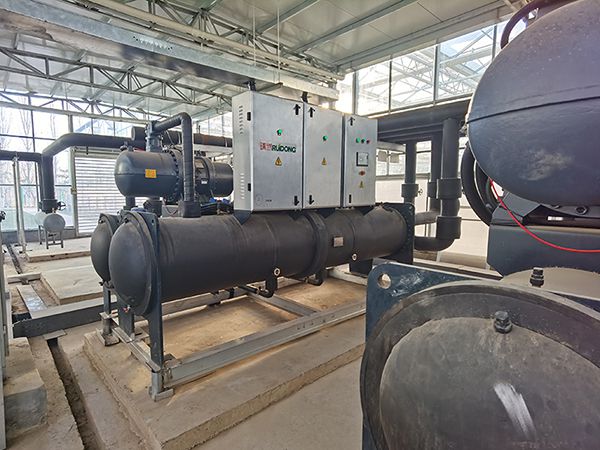  شيلرات مائية وهوائية (أنظمة التبريد المركزي) - مشروع دفيئات (صوب) نونغ كيوب (Nongcube) الزراعية، بكين