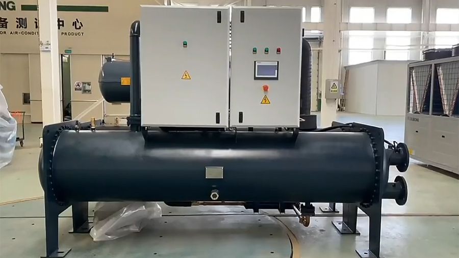 شيللر (مبرد مياه) مع ضاغط لولبي (سكرو) ومضخة حرارية (بقدرة من 200 إلى 2400 كيلو وات)